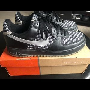 Nike Airforce 1 low ‘82. Blk/grey checkered. 11.5